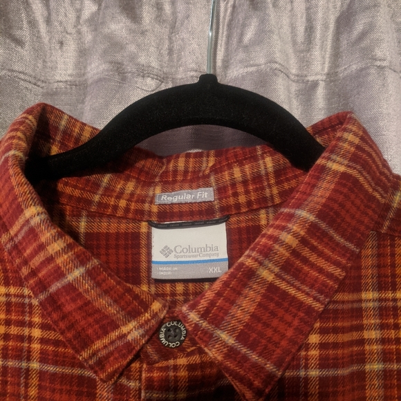Columbia 🏞️ Red Plaid Fleece Shirt - Picture 3 of 5